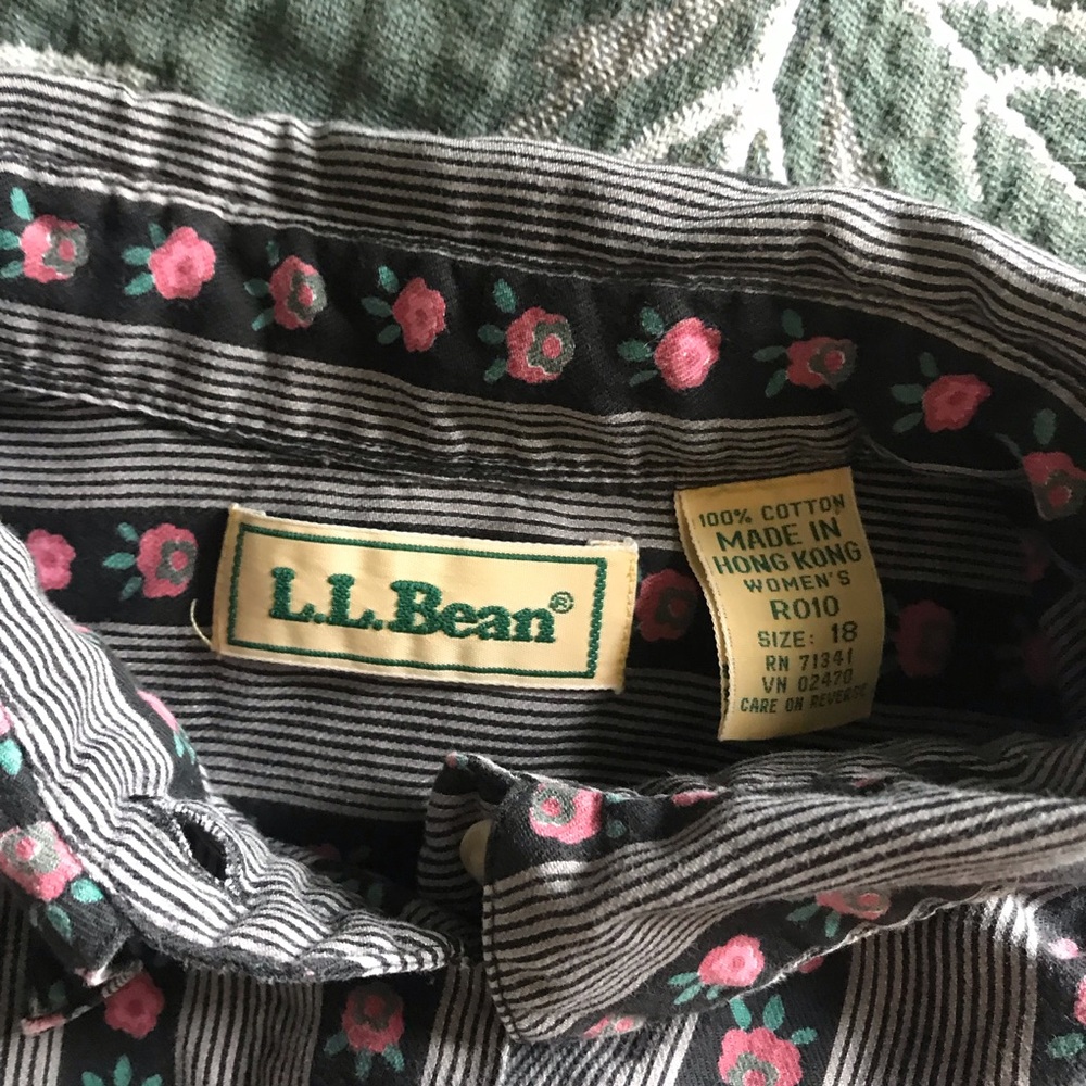 L.L. Bean floral button up! - Picture 4 of 4